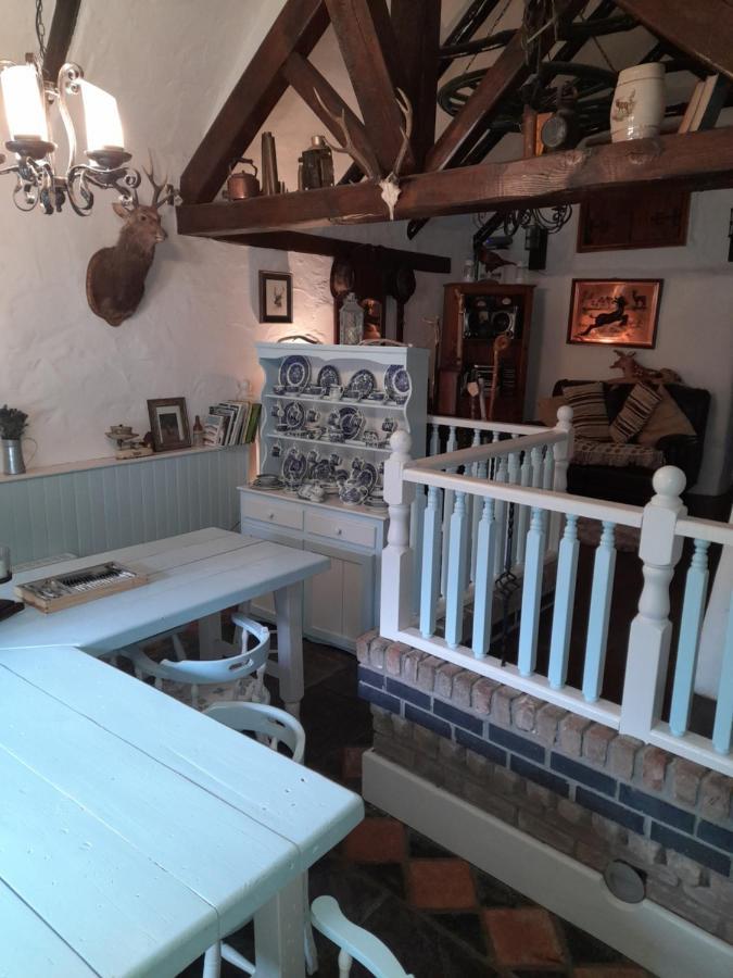 Clarisses Cottage Laragh Kültér fotó