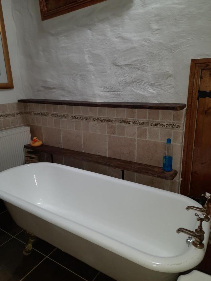 Clarisses Cottage Laragh Kültér fotó